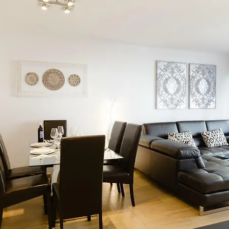 Picasso Daisy Apartament Fuengirola