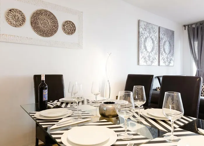 Picasso Daisy Fuengirola