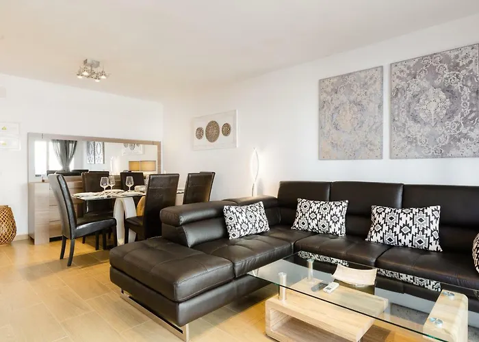 Picasso Daisy Fuengirola