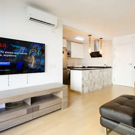 Picasso Daisy Apartment Fuengirola